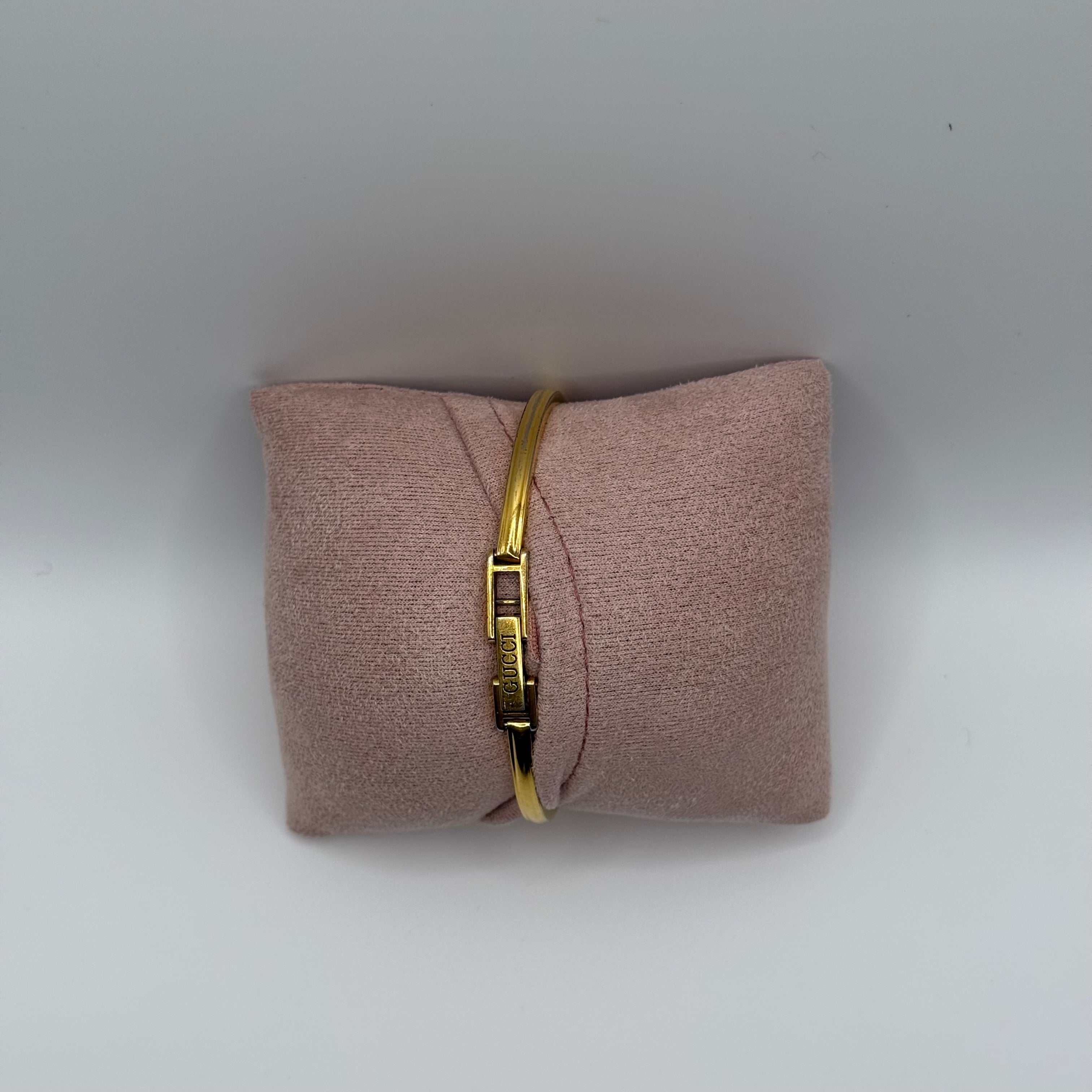 Gucci White Bezel Watch 11/12